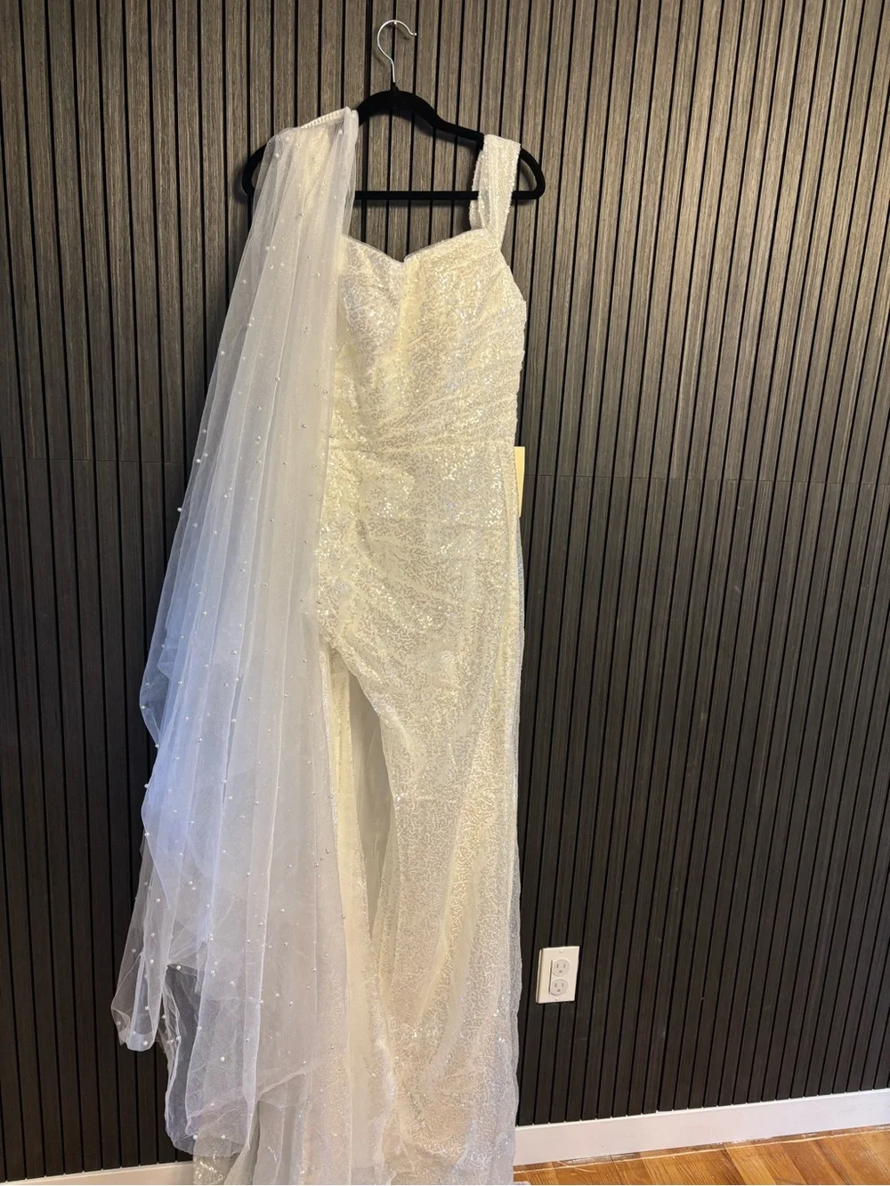Pearl Wedding Veil in Ivory White